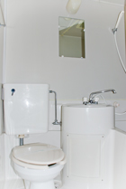 ���j�b�g�o�X